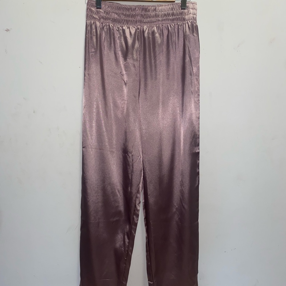 ASOS DESIGN lounge satin pants/mauve size S/new with tag tag. Fits 30-32 inches
